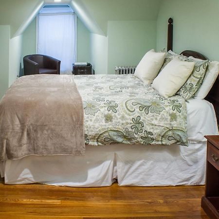 Beacon Inn 1750 Brookline Buitenkant foto